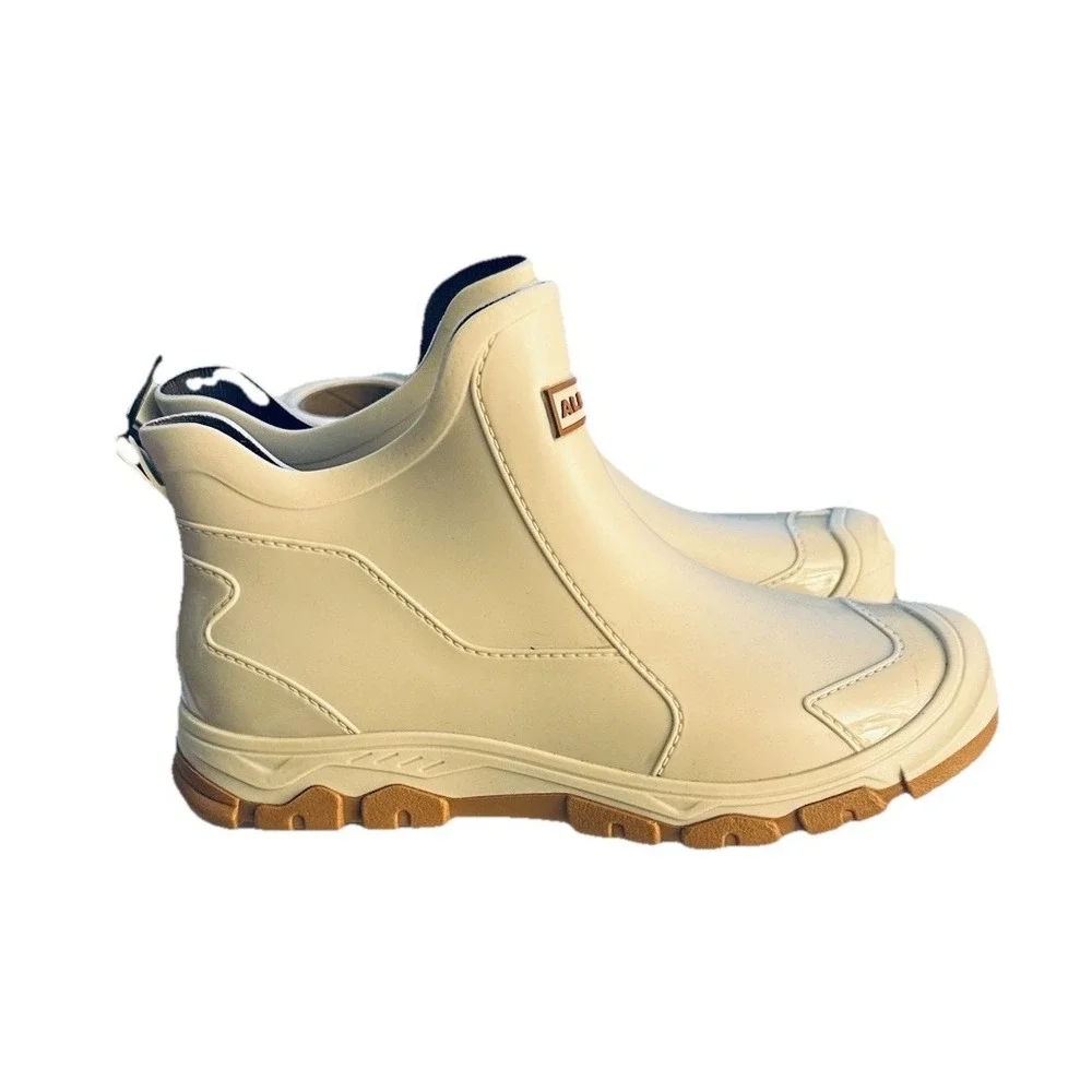 Albicker rain boots